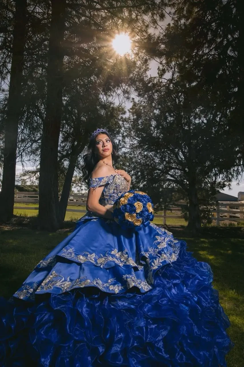 Gallery Image #slidesGrid43